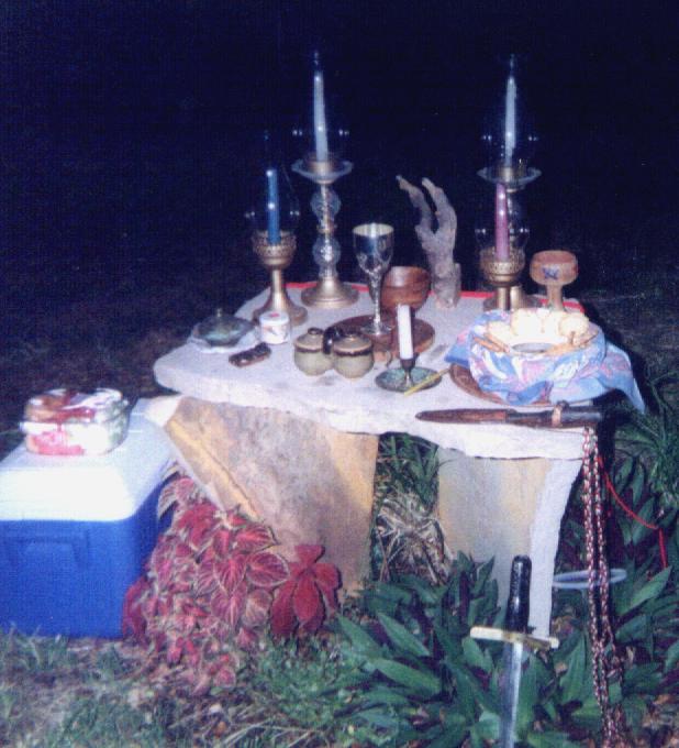 Picture of a Full Moon Altar